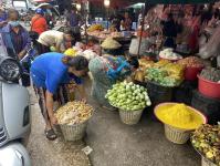 งานเทศกิจนครแม่สอด ออกตรวจความเรียบร้อยและจัดระเบียบตลาดเทศบาลนครแม่สอด 23-24 ก.ย.2566