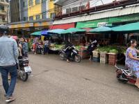งานเทศกิจนครแม่สอด ออกตรวจความเรียบร้อยและจัดระเบียบตลาดเทศบาลนครแม่สอด 2 ต.ค..2566