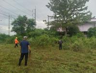 ดับเพลิงแม่สอด ออกตัดต้นไม้บริเวณข้างโรงเรียนเทศบาลเฉลิมพระเกียรติสมเด็จพระเทพรัตนราชสุดา ฯ