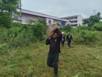 ดับเพลิงแม่สอด ออกตัดต้นไม้บริเวณข้างโรงเรียนเทศบาลเฉลิมพระเกียรติสมเด็จพระเทพรัตนราชสุดา ฯ