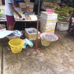 เจ้าหน้าที่เทศกิจ ออกตรวจความเรียบร้อยและจัดระเบียบตลาดเทศบาลนครแม่สอด 26 ต.ค.2566