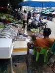 เจ้าหน้าที่เทศกิจ ออกตรวจความเรียบร้อยและจัดระเบียบตลาดเทศบาลนครแม่สอด 26 ต.ค.2566