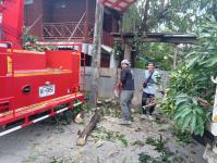 ดับเพลิงแม่สอด ออกตัดต้นไม้บริเวณบ้านทุ่งซอยกลาง ชุมชนบ้านทุ่ง