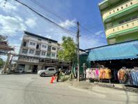 ดับเพลิงแม่สอด ออกตัดต้นไม้(มะยม) ตามคำร้องฯ บริเวณร้านขายเสื้อผ้า สี่แยกทางไปเทศบาลนครแม่สอด