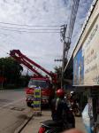 งานไฟฟ้าฯ ได้ออกปฏิบัติหน้าที่ซ่อมแซมไฟฟ้าส่องสว่างถนนสาธารณะในเขตชุมชนต่าง ๆ