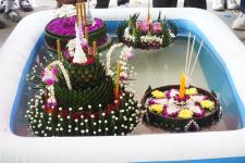 กองการศึกษาเทศบาลนครแม่สอด จัดการแข่งขันประกวดกระทง ประเภทสวยงาม โครงการจัดงานประเพณีลอยกระทง ประจำปีงบประมาณ พ.ศ. 2567
