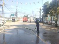 ดับเพลิงแม่สอด ออกฉีดล้างถนน ร่วมกิจกรรมจิตอาสา