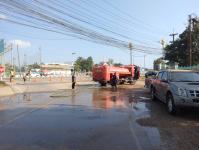 ดับเพลิงแม่สอด ออกฉีดล้างถนน ร่วมกิจกรรมจิตอาสา