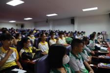 ผอ.กองยุทธศาสตร์และงบประมาณ ได้รับเกียรติเป็นวิทยากร ให้ความรู้แก่นักเรียนโรงเรียนเทศบาลเฉลิมพระเกียรติสมเด็จพระเทพรัตนราชสุดา ฯ สยามบรมราชกุมารี   