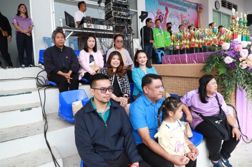 กองยุทธศาสตร์และงบประมาณ เข้าร่วมพิธีเปิดการแข่งขันกีฬานักเรียนกลุ่มโรงเรียนในสังกัดเทศบาลนครแม่สอด ประจำปีการศึกษา 2567