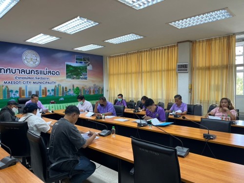 การประชุมชี้แจ้งปรับเปลี่ยนรูปแบบการก่อสร้างฯ
