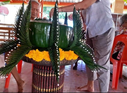 ปราชญ์ชาวบ้าน คุณสมทรง เพชรแทน