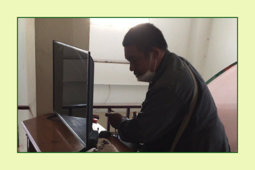 เจ้าหน้าที่กองยุทธศาสตร์และงบประมาณ ดำเนินการตามคำร้อง ขอซ่อมแซมเคเบิ้ลทีวี