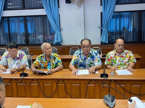 เจ้าหน้าที่กองยุทธศาสตร์และงบประมาณ ร่วมประชุมจัดตั้งหมู่บ้านป้องกันและแก้ไขปัญหายาเสพติด 