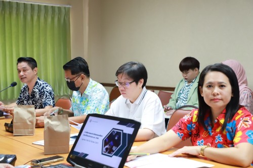 กองยุทธศาสตร์และงบประมาณ จัดประชุมคณะกรรมการติดตามและประเมินผลแผนพัฒนาเทศบาลนครแม่สอด ประจำปีงบประมาณ พ.ศ. 2567