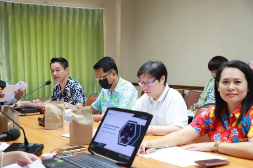 กองยุทธศาสตร์และงบประมาณ จัดประชุมคณะกรรมการติดตามและประเมินผลแผนพัฒนาเทศบาลนครแม่สอด ประจำปีงบประมาณ พ.ศ. 2567