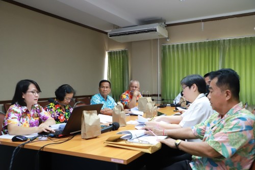 กองยุทธศาสตร์และงบประมาณ จัดประชุมคณะกรรมการติดตามและประเมินผลแผนพัฒนาเทศบาลนครแม่สอด ประจำปีงบประมาณ พ.ศ. 2567