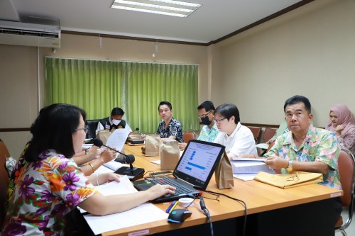 กองยุทธศาสตร์และงบประมาณ จัดประชุมคณะกรรมการติดตามและประเมินผลแผนพัฒนาเทศบาลนครแม่สอด ประจำปีงบประมาณ พ.ศ. 2567