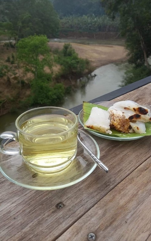 ป้าศรี ขนมเส่งเผ่ ฮาละหว่า