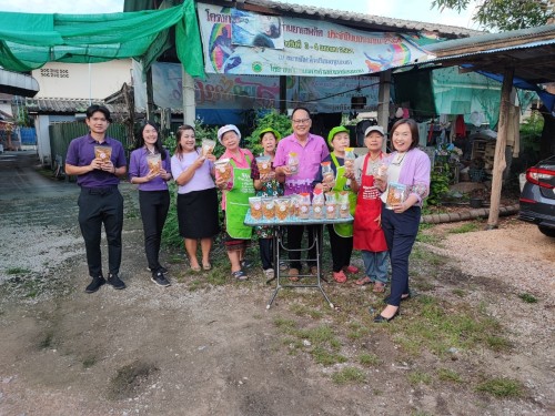 น้ำพริกแคบหมู กลุ่มพัฒนาสตรี ชุมชนประชารักษ์ 