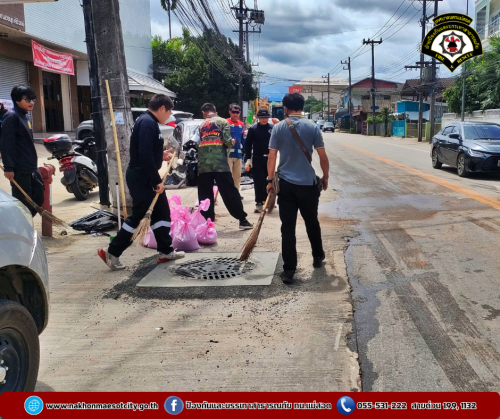 ดับเพลิงนครแม่สอด ช่วยเหลือเหตุรถยนต์ (เก๋ง) พุ่งชนรถกระบะ บริเวณแยกร้านเจ้าสัว