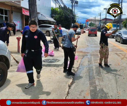 ดับเพลิงนครแม่สอด ช่วยเหลือเหตุรถยนต์ (เก๋ง) พุ่งชนรถกระบะ บริเวณแยกร้านเจ้าสัว