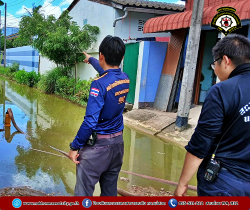 ดับเพลิงนครแม่สอด ดำเนินการสูบน้ำท่วมขัง บริเวณใกล้เคียงมัสยิดมูฮาญี่รีน ชุมชนอิสลาม