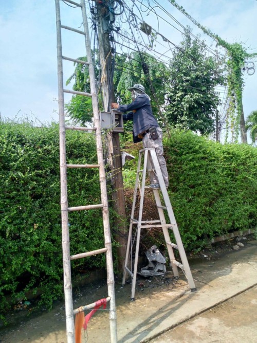 เจ้าหน้าที่กองยุทธศาสตร์และงบประมาณ ดำเนินการตามคำร้อง ขอซ่อมแซมเคเบิ้ลทีวี