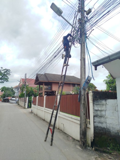 เจ้าหน้าที่กองยุทธศาสตร์และงบประมาณ ดำเนินการตามคำร้อง ขอซ่อมแซมเคเบิ้ลทีวี