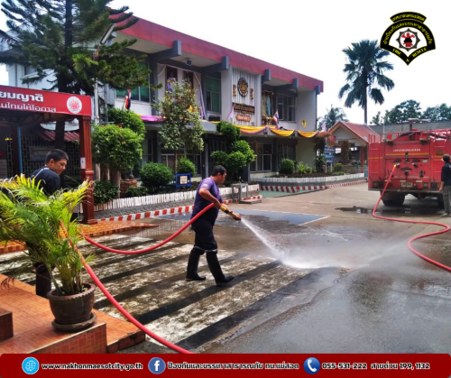 ดับเพลิงนครแม่สอด ดำเนินการฉีดล้างทำความสะอาด บริเวณเรือนจำอำเภอแม่สอด