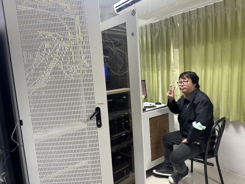 เจ้าหน้าที่กองยุทธศาสตร์และงบประมาณ ดำเนินการตามคำร้องขอซ่อมแซมเคเบิ้ลทีวี และขอใช้ข้อมูลจากกล้องวงจรปิด