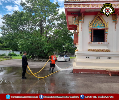 ดับเพลิงนครแม่สอด ออกดำเนินการฉีดล้างทำความสะอาด บริเวณสุสานหลวงแม่สอด