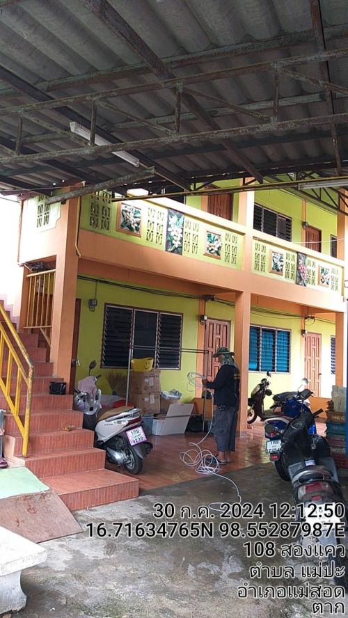 เจ้าหน้าที่กองยุทธศาสตร์และงบประมาณ ดำเนินการตามคำร้องขอซ่อมแซมเคเบิ้ลทีวี เพื่อการศึกษาเทศบาลนครแม่สอด