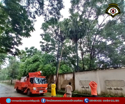 ดับเพลิงนครแม่สอด ออกดำเนินการช่วยเหลือประชาชนที่ได้รับผลกระทบจากอุทกภัยในเขตพื้นที่ ทน.แม่สอด