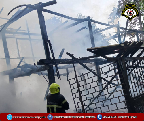 ดับเพลิงนครแม่สอด ออกดำเนินการระงับเหตุเพลิงไหม้บ้านเรือนประชาชน ภายในโรงเรียนบ้านแม่ปะ