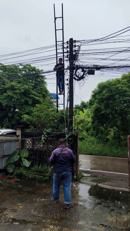 เจ้าหน้าที่กองยุทธศาสตร์และงบประมาณ ดำเนินการตามคำร้องขอ ติดตั้งและซ่อมแซมเคเบิ้ลทีวี เพื่อการศึกษาเทศบาลนครแม่สอด ระหว่างวันที่ 1 - 6 สิงหาคม 2567 