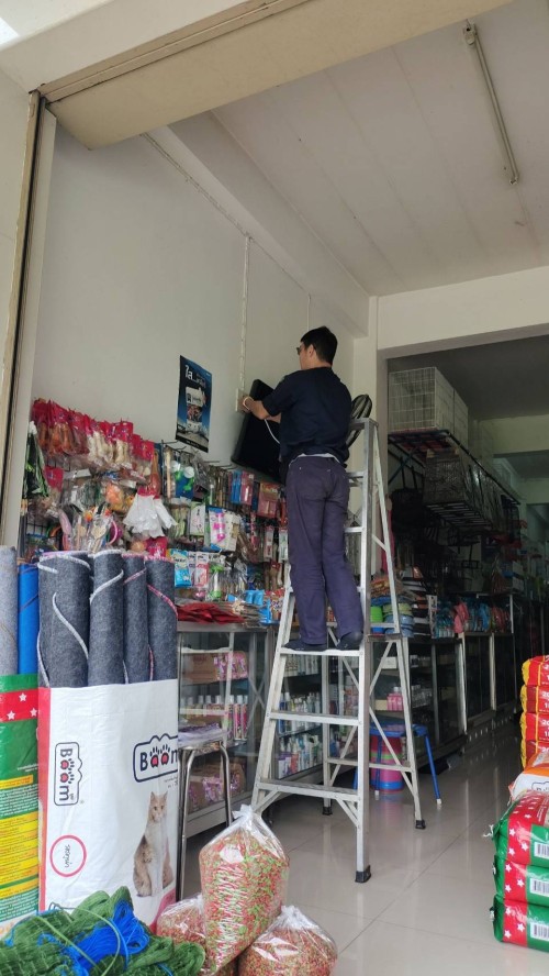 เจ้าหน้าที่กองยุทธศาสตร์และงบประมาณ ดำเนินการตามคำร้องขอ ติดตั้งและซ่อมแซมเคเบิ้ลทีวี เพื่อการศึกษาเทศบาลนครแม่สอด ระหว่างวันที่ 1 - 6 สิงหาคม 2567 