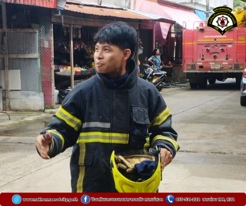 ดับเพลิงนครแม่สอด ออกระงับเหตุเพลิงไหม้ร้านเฟอร์นิเจอร์ไม้ บริเวณใกล้เคียงร้านกระเพาะปลาริมเมย