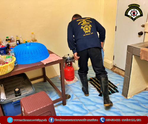 ดับเพลิงนครแม่สอด ออกดำเนินการจับสัตว์เลื้อยคลาน (งู) ร้านนวดบุษบา ใกล้เคียงสุสานมุสลิม