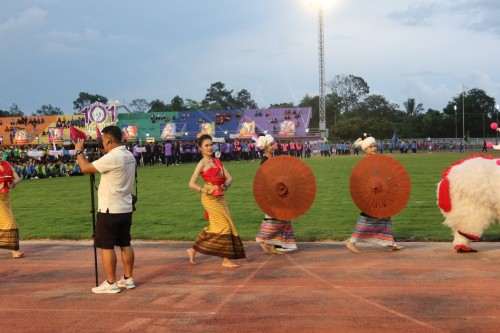 เทศบาลนครแม่สอดขอแสดงความยินดีกับคณะครูและนักเรียนที่คว้ารางวัลการแข่งขันกีฬานักเรียนองค์กรปกครองส่วนท้องถิ่นแห่งประเทศไทย รอบชิงชนะเลิศระดับประเทศ “หอโหวด 101 เกมส์” 