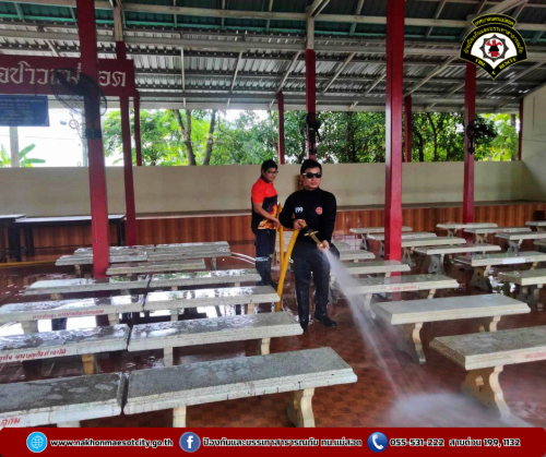 ดับเพลิงนครแม่สอด ดำเนินการฉีดล้างทำความสะอาด บริเวณสุสานวัดดอนแก้ว