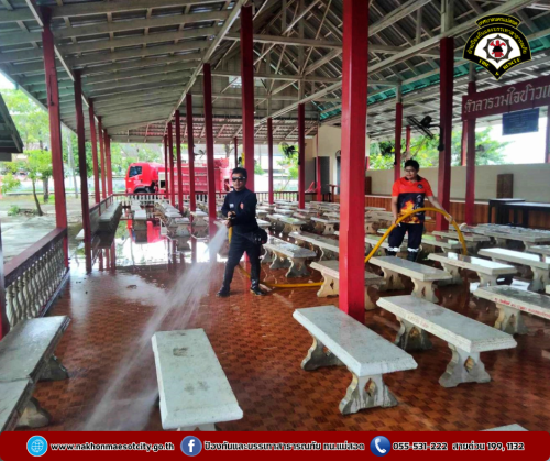 ดับเพลิงนครแม่สอด ดำเนินการฉีดล้างทำความสะอาด บริเวณสุสานวัดดอนแก้ว