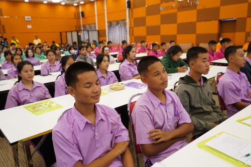 กองการศึกษาจัดโครงการฝึกอบรมเชิงปฏิบัติการเพื่อพัฒนาเด็กและเยาวชนให้มีคุณธรรม จริยธรรม และทักษะทางสังคม