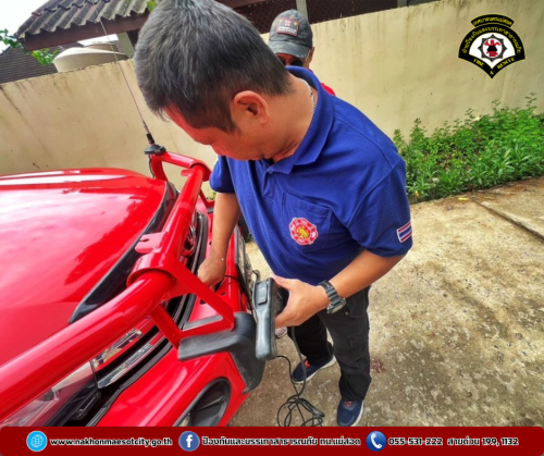 ดับเพลิงนครแม่สอด ออกดำเนินการช่วยเหลือประชาชน เหตุรถยนต์ตกข้างทาง บริเวณชุมชนบ้านทุ่ง