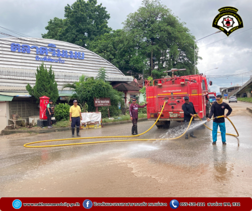 ดับเพลิงนครแม่สอด ลงพื้นที่ปฏิบัติการ “ช่วยเหลือกันหลังน้ำท่วม” ฟื้นฟูทำความสะอาดตลาดริมเมย