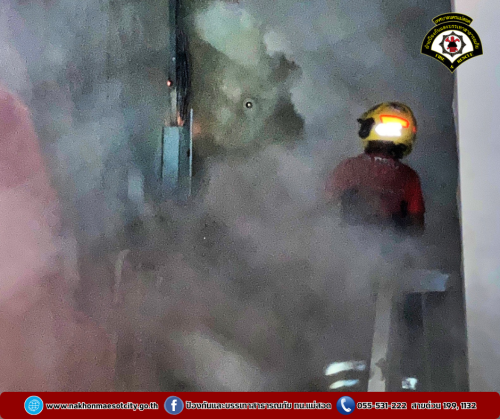 ดับเพลิงนครแม่สอด ออกระงับเหตุไฟฟ้าลัดวงจร บริเวณภายในอาคารสนามกีฬา 5 อำเภอชายแดน 