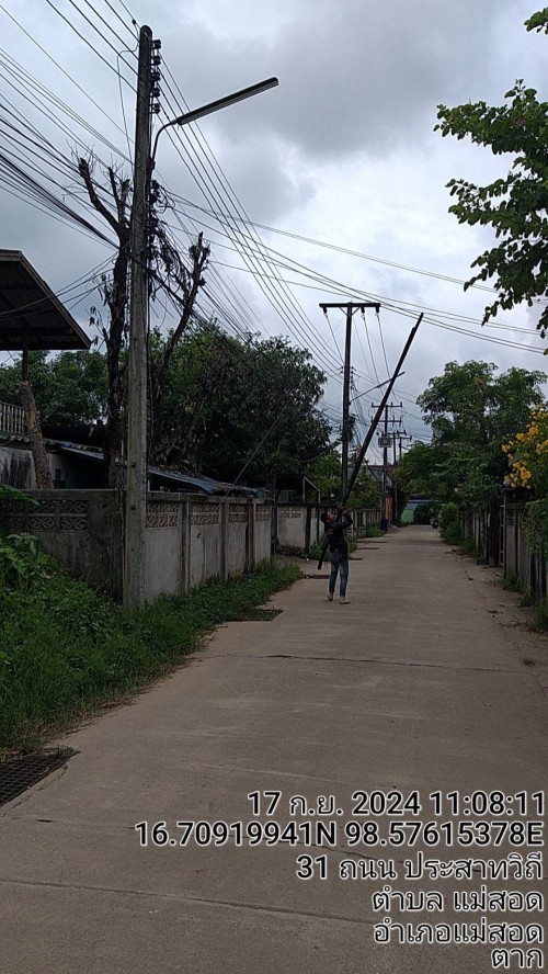 เจ้าหน้าที่กองยุทธศาสตร์และงบประมาณ ดำเนินการตามคำร้องขอตรวจสอบและซ่อมแซมเคเบิ้ลทีวี เพื่อการศึกษาเทศบาลนครแม่สอด