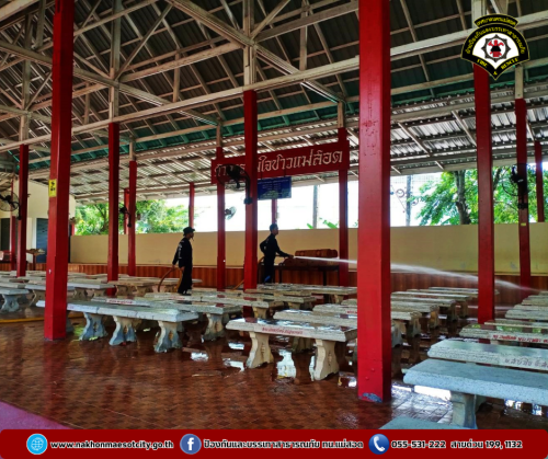 ดับเพลิงนครแม่สอด ออกดำเนินการฉีดล้างทำความสะอาด บริเวณสุสานวัดดอนแก้ว