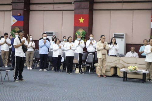 กองการเจ้าหน้าที่ จัดโครงการฝึกอบรมส่งเสริมคุณธรรมจริยธรรมบุคลากรในสังกัดเทศบาลนครแม่สอด 