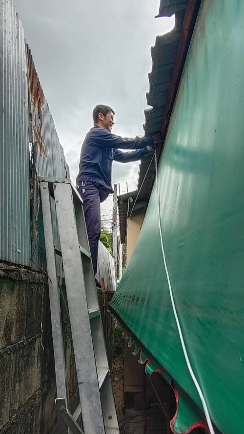 เจ้าหน้าที่กองยุทธศาสตร์และงบประมาณ ดำเนินการตามคำร้องขอติดตั้งซ่อมแซมเคเบิ้ลทีวี และขอใช้ข้อมูลจากกล้องวงจรปิด